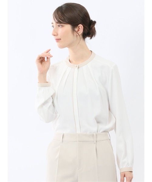 m.f.editorial（エムエフエディトリアル）の「【前開き シフォン】バンドカラー配色 比翼 長袖 ブラウス（シャツ/ブラウス・レディース・ライトグレー/アイボリー・MEDIUM/LARGE）」の4枚目の写真