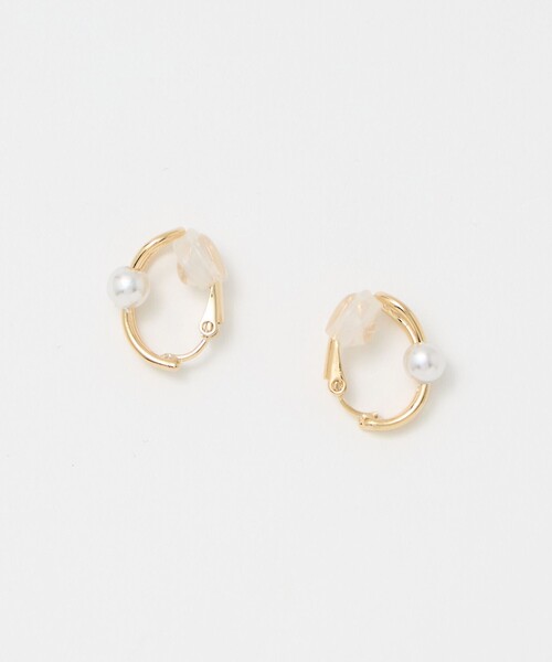 green label relaxing(グリーンレーベルリラクシング)の「ドロップフレーム&フェイクパール イヤリング(イヤリング・レディース・シルバー/ゴールド・FREE)」の9枚目の写真