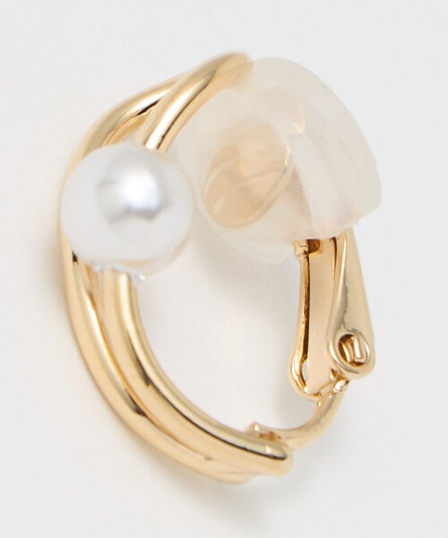 green label relaxing(グリーンレーベルリラクシング)の「ドロップフレーム&フェイクパール イヤリング(イヤリング・レディース・シルバー/ゴールド・FREE)」の5枚目の写真