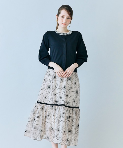 Audie a Muses(オーディアミューズ)の「シアー刺繍バイカラーティアードスカート(スカート・レディース・ブラック/ベージュ・38/42)」の18枚目の写真