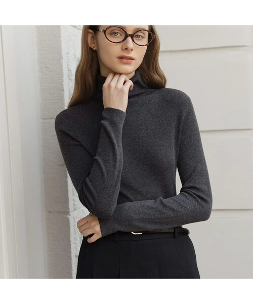LAUTREDE MIN(ロートルドミン)の「Merino wool turtleneck knitwear(ニット/セーター・レディース・ブラック/アイボリー/グレー・FREE)」の3枚目の写真