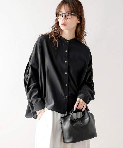 La-gemme(ラジェム)の「バックギャザー ドルマンシャツ(シャツ/ブラウス・レディース・ブラック/ライトグレー/ホワイト・フリー)」の1枚目の写真