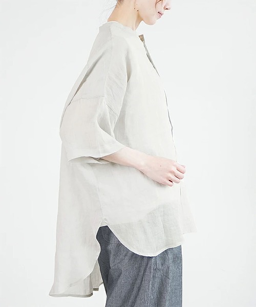 solamonat poche(ソラモナポッシェ)の「ラミークルーネックラウンドシャツ(シャツ/ブラウス・レディース・ライトオリーブ/ライトグレー/ブラック/ラベンダー・2)」の15枚目の写真