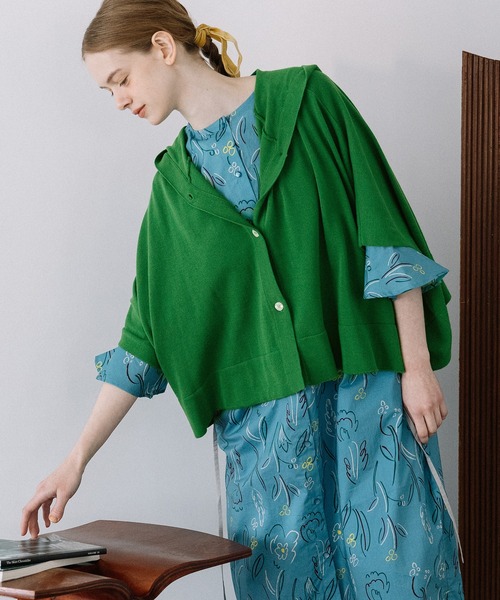 POU DOU DOU(プードゥドゥ)の「フーディニットポンチョ(カーディガン/ボレロ・レディース・グレー/グリーン/ラベンダー・3)」の1枚目の写真