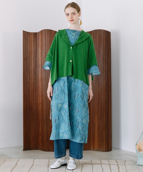 POU DOU DOU(プードゥドゥ)の「フーディニットポンチョ(カーディガン/ボレロ・レディース・グレー/グリーン/ラベンダー・3)」の4枚目の写真