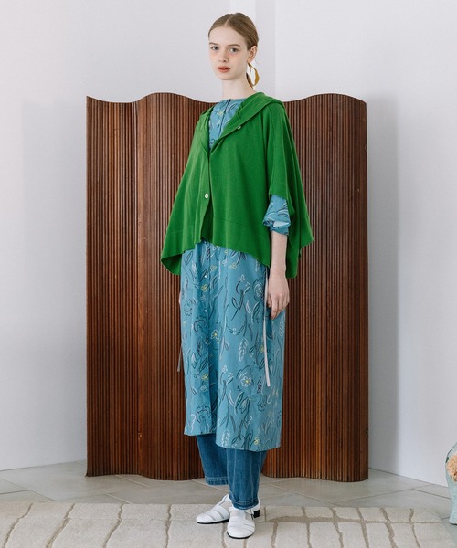 POU DOU DOU(プードゥドゥ)の「フーディニットポンチョ(カーディガン/ボレロ・レディース・グレー/グリーン/ラベンダー・3)」の5枚目の写真