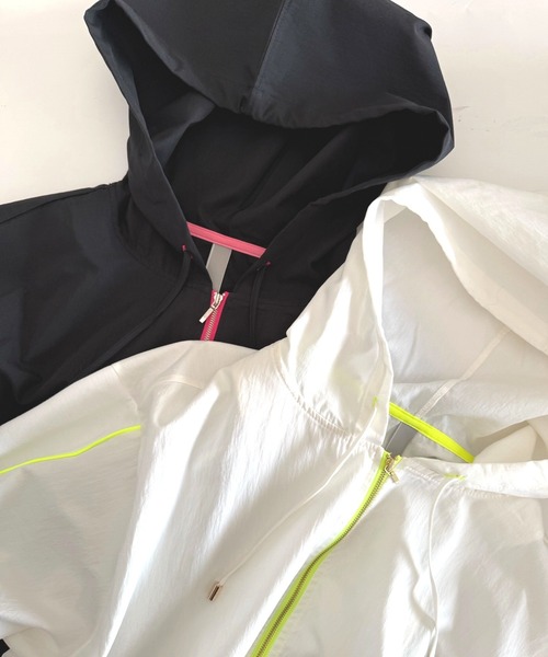 Q(キュー)の「ドッキングバルーンパーカー(パーカー・レディース・ブラック/ホワイト・MEDIUM)」の4枚目の写真