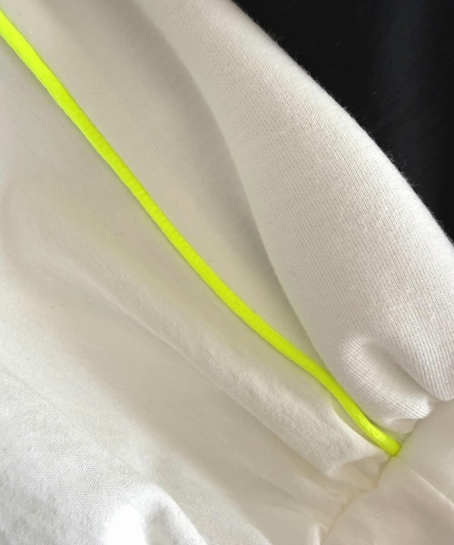 Q(キュー)の「ドッキングバルーンパーカー(パーカー・レディース・ブラック/ホワイト・MEDIUM)」の7枚目の写真