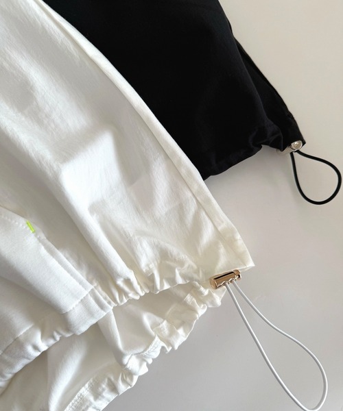 Q(キュー)の「ドッキングバルーンパーカー(パーカー・レディース・ブラック/ホワイト・MEDIUM)」の8枚目の写真