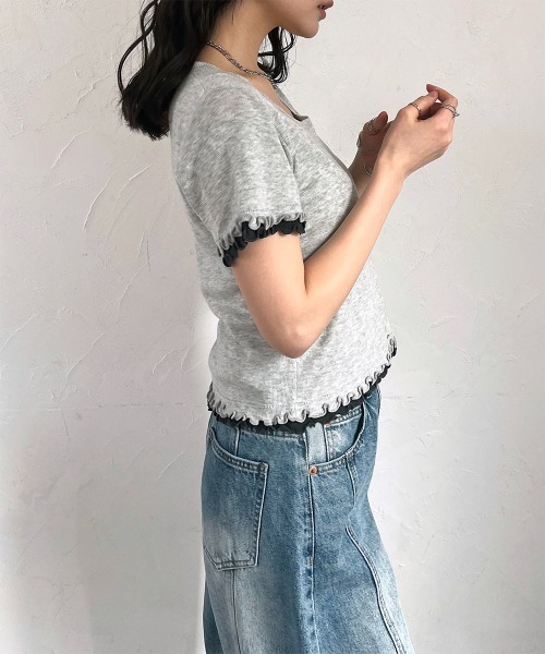Rejoule(リジュール)の「フリルレイヤード見え メロウ加工配色Tシャツ(Tシャツ/カットソー・レディース・ライトグレー/チャコールグレー/アイボリー/ライトブルー・FREE)」の14枚目の写真