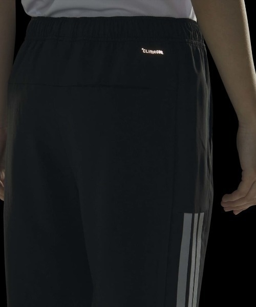 adidas(アディダス)の「アディダス adidas マストハブス ウーブン カプリ パンツ(その他パンツ・レディース・ブラック/ネイビー・S/M/L/XL)」の3枚目の写真