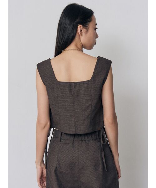 MURUA（ムルーア）の「【セットアップ対応】スクエアネックメッシュタンク（タンクトップ・レディース・ブラック/アイボリー/ブラウン/グレー・FREE）」の5枚目の写真