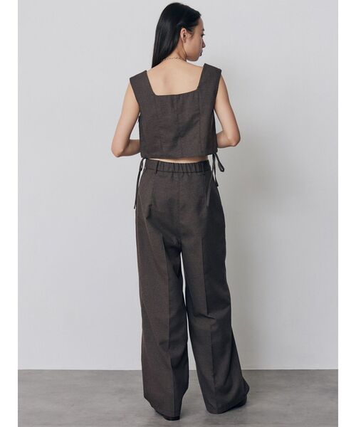 MURUA（ムルーア）の「【セットアップ対応】スクエアネックメッシュタンク（タンクトップ・レディース・ブラック/アイボリー/ブラウン/グレー・FREE）」の11枚目の写真