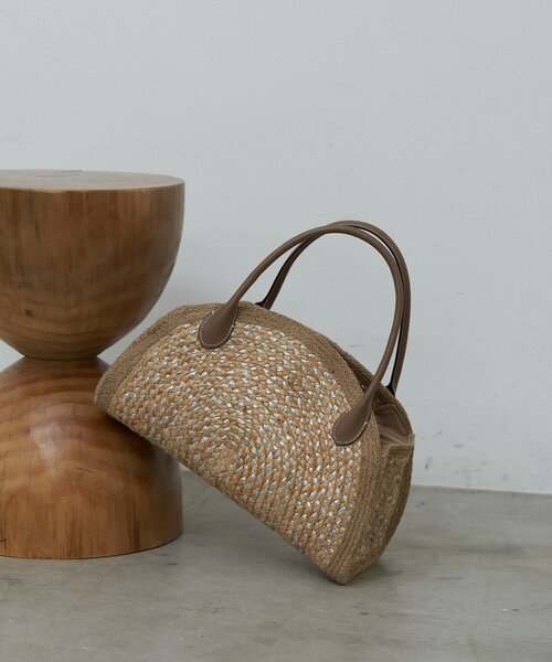 GALLARDAGALANTE（ガリャルダガランテ）の「【Jhuri Shate】ハーフサークルバッグ/L（トートバッグ・レディース・ブラック/ベージュ・FREE）」の2枚目の写真