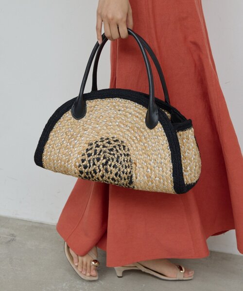 GALLARDAGALANTE（ガリャルダガランテ）の「【Jhuri Shate】ハーフサークルバッグ/L（トートバッグ・レディース・ブラック/ベージュ・FREE）」の4枚目の写真