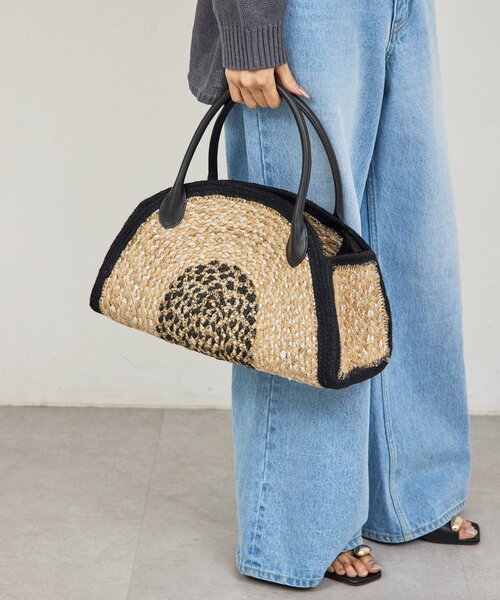 GALLARDAGALANTE（ガリャルダガランテ）の「【Jhuri Shate】ハーフサークルバッグ/L（トートバッグ・レディース・ブラック/ベージュ・FREE）」の7枚目の写真