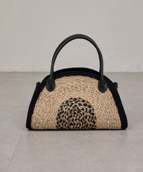 GALLARDAGALANTE（ガリャルダガランテ）の「【Jhuri Shate】ハーフサークルバッグ/L（トートバッグ・レディース・ブラック/ベージュ・FREE）」の9枚目の写真