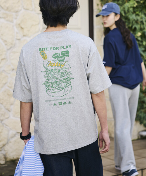 FREAK'S STORE(フリークスストア)の「限定展開 KELTY×FREAK'S STORE ケルティ 別注 ビッグシルエット バーガーロゴ バックプリント Tシャツ UVカット 接触冷感 吸水速乾(Tシャツ/カットソー・メンズ・ネイビー/ベージュ/ホワイト/杢グレー/ブラック・SMALL/LARGE/MEDIUM)」の9枚目の写真
