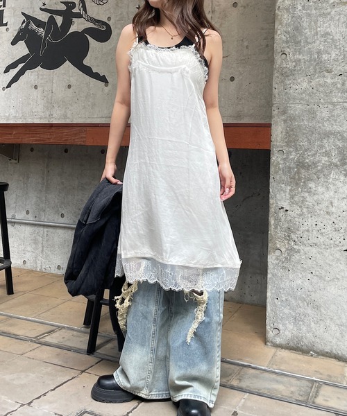 ROGER AND RAW(ロジャーアンドロウ)の「サテンレースキャミワンピース スリップドレス(ワンピース・レディース・ホワイト/ブラック・FREE)」の10枚目の写真