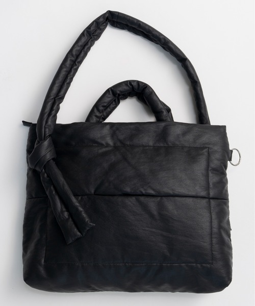 MAISON SPECIAL(メゾンスペシャル)の「Vegan Leather Big Pillow Bag/ヴィーガンレザービッグピローバッグ(ショルダーバッグ・レディース・シルバー/パープル/アイボリー/ブラック・FREE)」の14枚目の写真