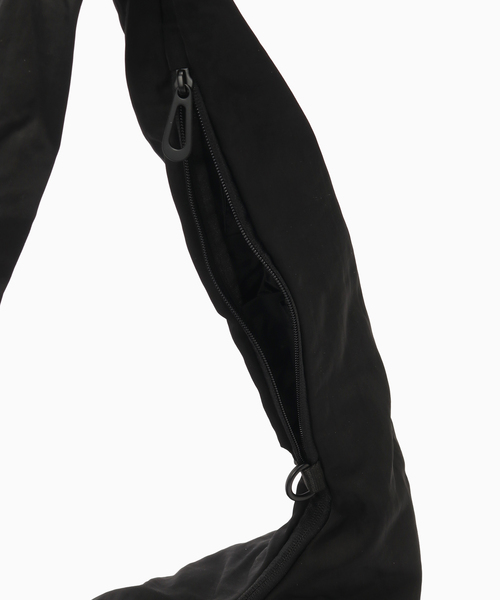 Cote&Ciel(コートエシエル)の「COTE&CIEL HYCO S SMOOTH(ショルダーバッグ・メンズ・ブラック・FREE)」の5枚目の写真