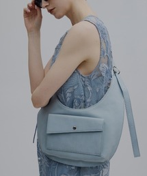 Ameri（アメリ）の「BODY FIT SHOULDER BAG（ショルダーバッグ）」