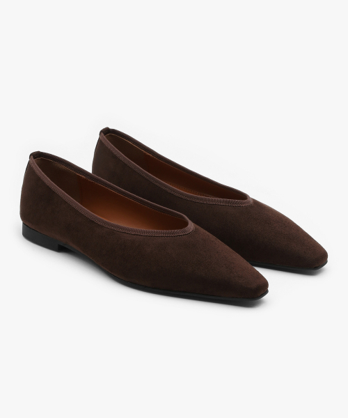 EPURE(エピュレ)の「MUSE Suede Flats (3color)(バレエシューズ・レディース・ブラック/ブラウン/グレー・22.5cm/23cm/23.5cm/24cm/24.5cm/25cm/25.5cm)」の7枚目の写真