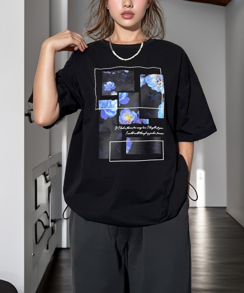 Candlestick（キャンドルスティック）の「フラワーフォト アート ワイドシルエット 裾ドロスト ストレッチ 半袖Tシャツ（Tシャツ/カットソー・レディース・ホワイト/ブラック・M/L）」の4枚目の写真
