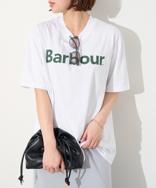 Barbour(バブアー)の「Barbour/バブアー PENSFORD OS T-SHIRT LOGO TEE2(Tシャツ/カットソー・レディース・ネイビー/ホワイト・FREE)」の2枚目の写真