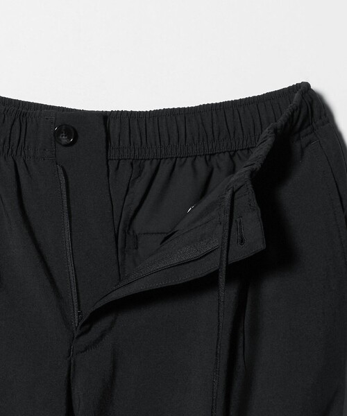 UNITED ARROWS（ユナイテッドアローズ）の「サマーポリエステル ナチュラルポプリン オールギャザー 1プリーツ イージーパンツ（その他パンツ・メンズ・ブラック/ダークグレー/ベージュ・S/L/M/XL）」の7枚目の写真