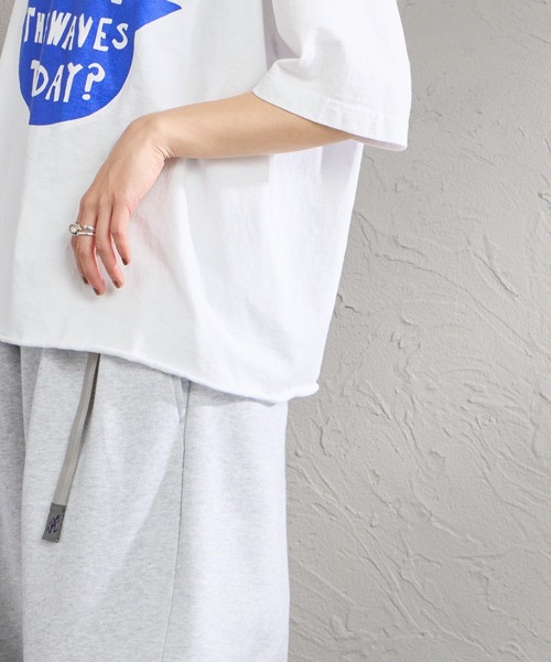 FUNG（ファング）の「[FUNG/ファング] WAVES SB カットオフ プリントTシャツ（Tシャツ/カットソー・レディース・ブラック/ホワイト・M）」の12枚目の写真