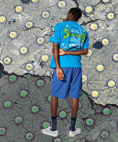 VANS(バンズ)の「ED DAVIS Tシャツ / ED DAVIS SS TEE Bright Azure VN000VTBFNM1(Tシャツ/カットソー・メンズ・ブルー・XX-LARGE/X-LARGE/LARGE/MEDIUM/SMALL)」の11枚目の写真