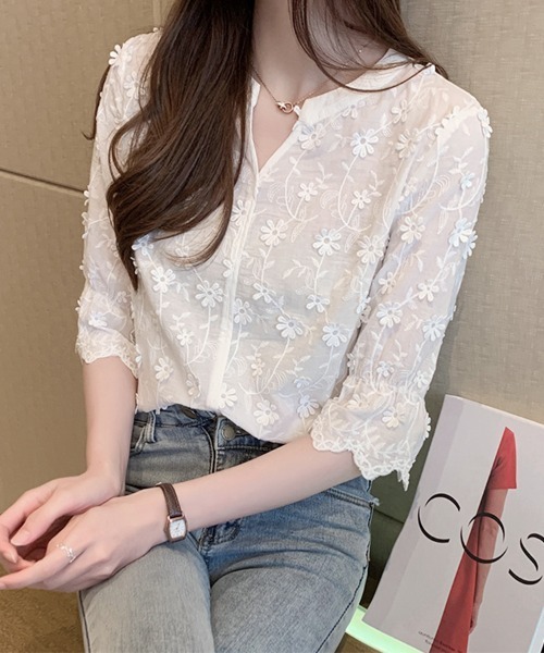 ONEP STAR(ワンピスター)の「スカラップデザイン刺繍レースブラウス(シャツ/ブラウス・レディース・ホワイト・X-LARGE/LARGE/MEDIUM)」の3枚目の写真