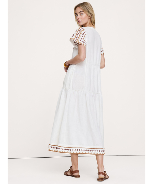 Banana Republic(バナナリパブリック)の「エンブロイダリー リネン ティアード マキシドレス(ワンピース・レディース・ホワイト・XS/L/M/S)」の2枚目の写真