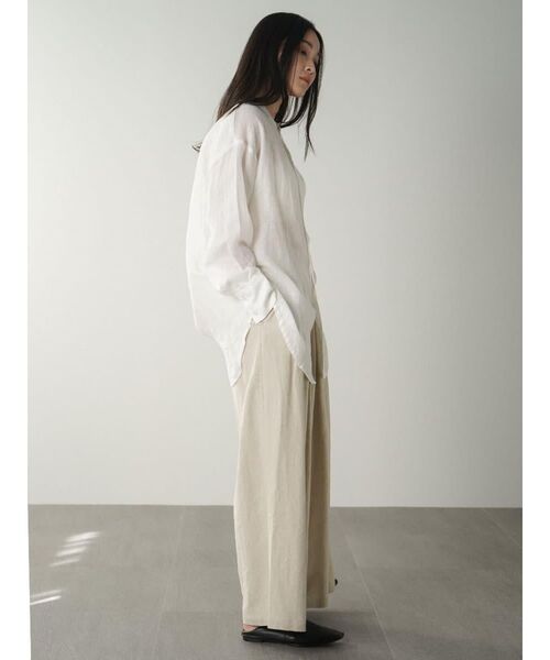 FIKA.(フィーカ)の「Sheer linen banded collar blouse(シャツ/ブラウス・レディース・レッド/ホワイト/ブラック・FREE)」の16枚目の写真