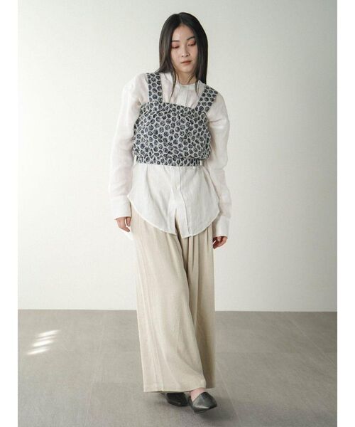 FIKA.(フィーカ)の「Sheer linen banded collar blouse(シャツ/ブラウス・レディース・レッド/ホワイト/ブラック・FREE)」の21枚目の写真