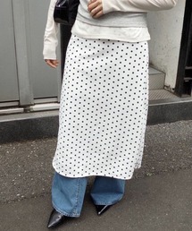 ドットタイトロングスカート