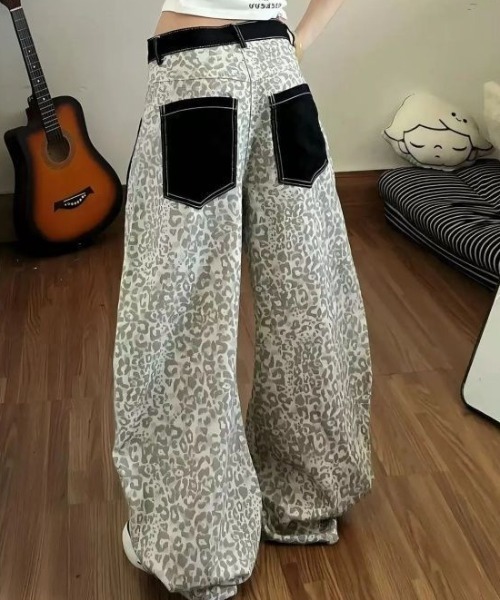 GEMEDA(ジェメダ)の「総柄デザイン配色ポケットワイドパンツ(デニムパンツ・レディース・グレー/ダークグレー/カーキ・S/M)」の9枚目の写真