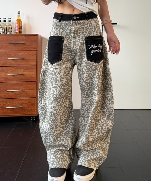 GEMEDA(ジェメダ)の「総柄デザイン配色ポケットワイドパンツ(デニムパンツ・レディース・グレー/ダークグレー/カーキ・S/M)」の12枚目の写真