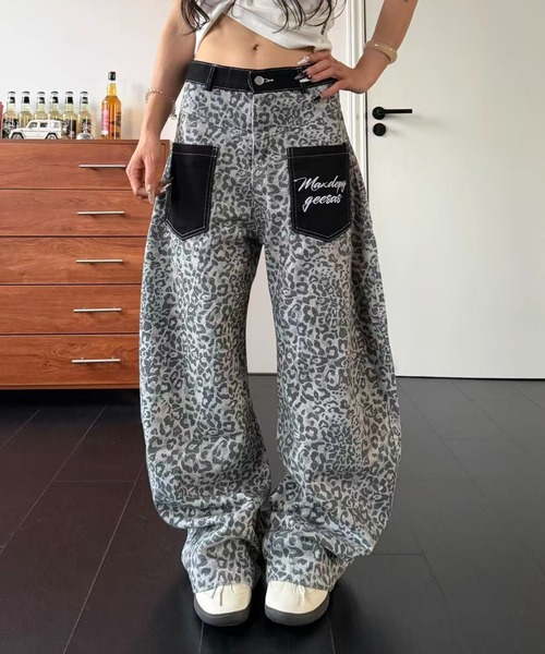 GEMEDA(ジェメダ)の「総柄デザイン配色ポケットワイドパンツ(デニムパンツ・レディース・グレー/ダークグレー/カーキ・S/M)」の17枚目の写真