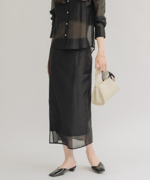 NEUNA(ヌナ)の「ソフトシアーペンシルスカート(スカート・レディース・アイボリー/ブラック・LARGE/MEDIUM)」の2枚目の写真