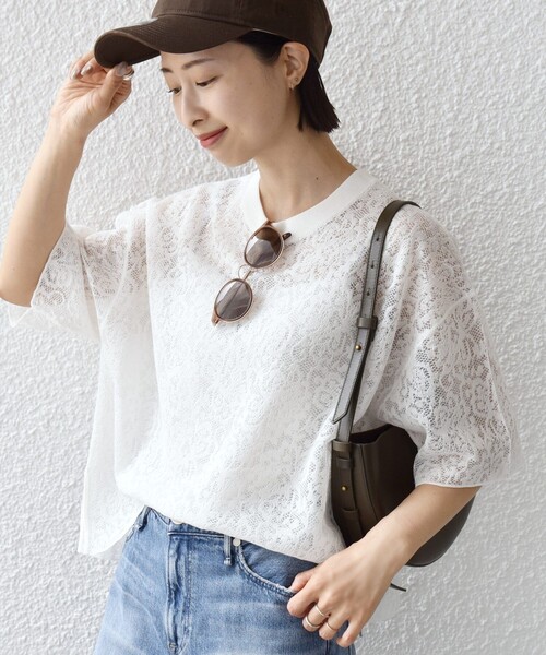 SHIPS(シップス)の「〈手洗い可能〉レース ジャカード ショートスリーブ カットソー(Tシャツ/カットソー・レディース・ブラウン/ライトブルー/オフホワイト・ONE SIZE)」の4枚目の写真