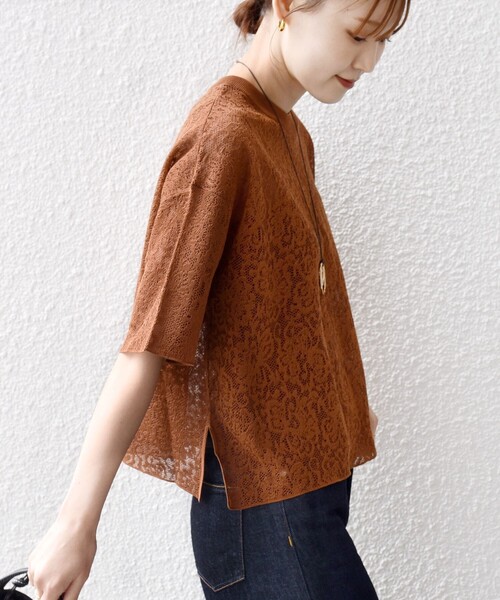 SHIPS(シップス)の「〈手洗い可能〉レース ジャカード ショートスリーブ カットソー(Tシャツ/カットソー・レディース・ブラウン/ライトブルー/オフホワイト・ONE SIZE)」の21枚目の写真