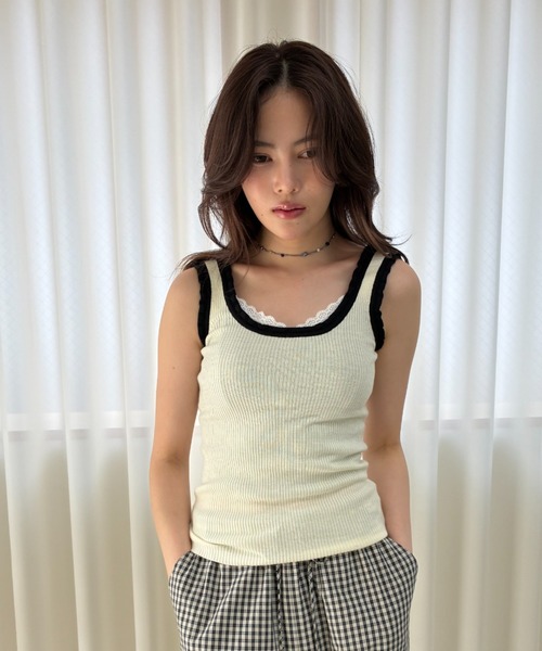 FUULLY STUDIO(フーリィーステューディオ)の「バイカラーフリルニットタンクトップ(タンクトップ・レディース・グレー/ホワイト/ブラック・FREE)」の17枚目の写真