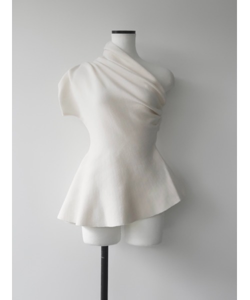 AMOMMA(アモマ)の「DRAPE PEPLUM TOP(Tシャツ/カットソー・レディース・ブラック/アイボリー/グレー・FREE)」の10枚目の写真
