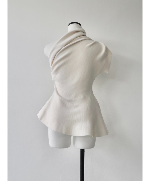 AMOMMA(アモマ)の「DRAPE PEPLUM TOP(Tシャツ/カットソー・レディース・ブラック/アイボリー/グレー・FREE)」の12枚目の写真