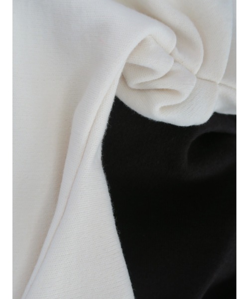 AMOMMA(アモマ)の「DRAPE PEPLUM TOP(Tシャツ/カットソー・レディース・ブラック/アイボリー/グレー・FREE)」の13枚目の写真
