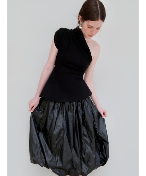 AMOMMA(アモマ)の「DRAPE PEPLUM TOP(Tシャツ/カットソー・レディース・ブラック/アイボリー/グレー・FREE)」の16枚目の写真