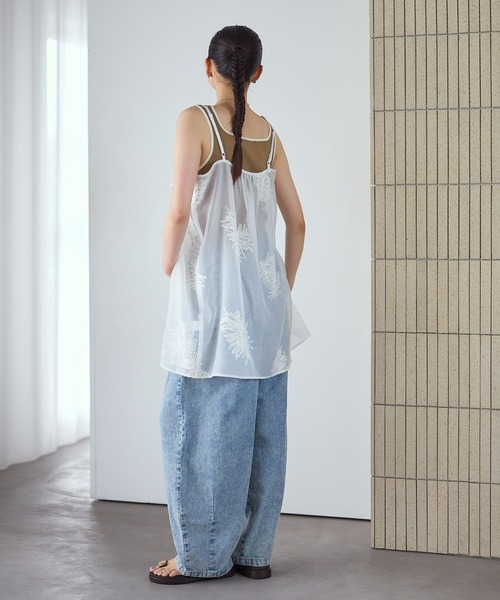 LEPSIM(レプシィム)の「シアー刺繍前開きキャミソール 703596(キャミソール・レディース・オフホワイト/ブラック・FREE)」の8枚目の写真