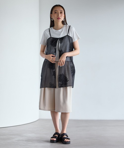LEPSIM(レプシィム)の「シアー刺繍前開きキャミソール 703596(キャミソール・レディース・オフホワイト/ブラック・FREE)」の13枚目の写真